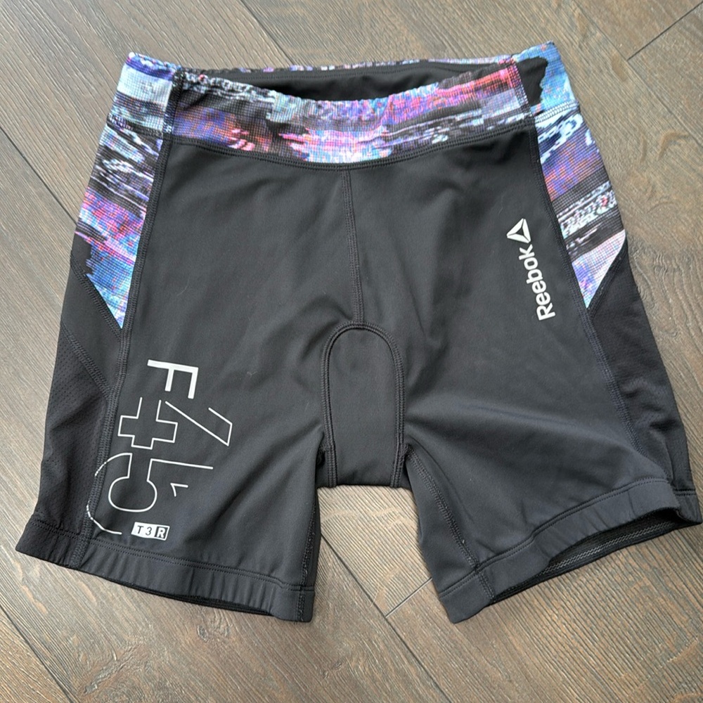 Les Mills Reebok padded cycle shorts NWOT